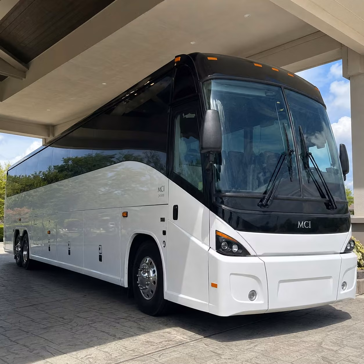 airport transfer shuttles for victorville corporate teams