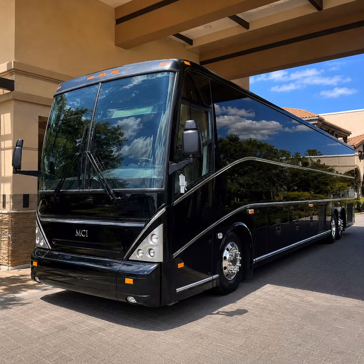 construction site and logistics workforce shuttles in the victor valley
